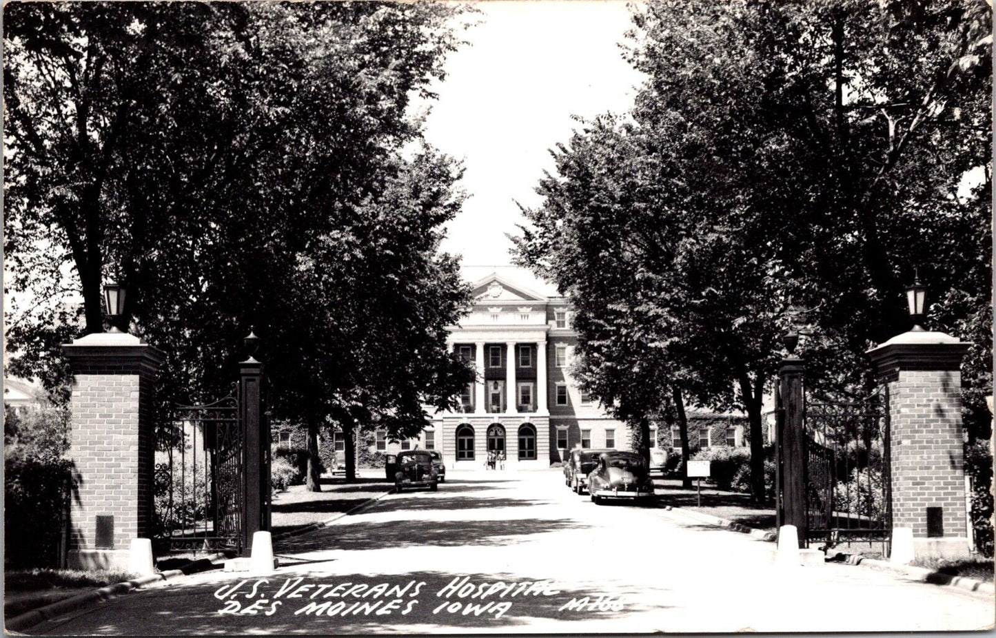 Real Photo Postcard U.S. Veterans Hospital in Des Moines, Iowa~134724