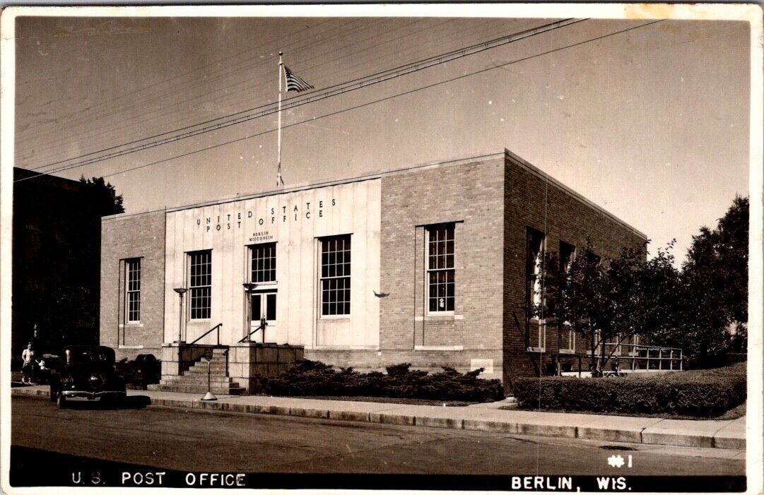 Real Photo Postcard U.S. Post Office in Berlin, Wisconsin