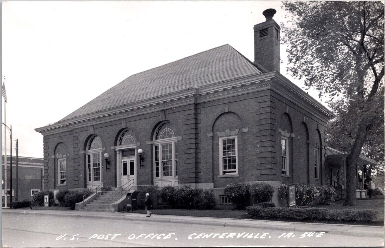 Real Photo Postcard U.S. Post Office in Centerville, Iowa~137962