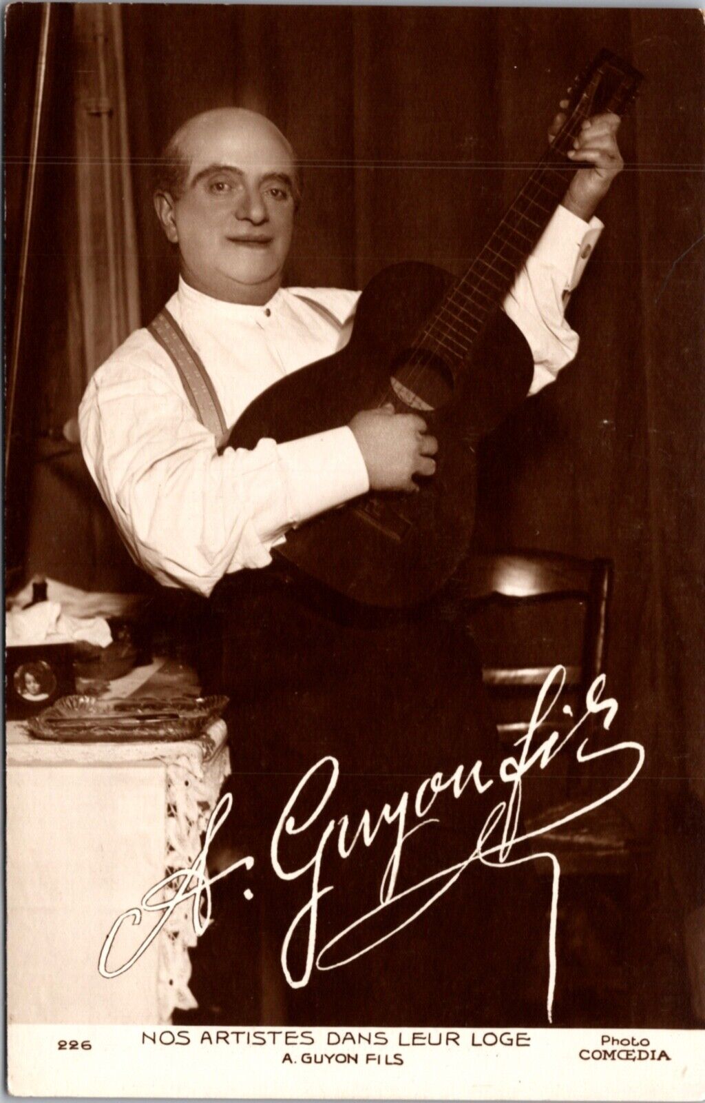 RPPC Nos Artistes Dans Leur Loge Artist in Dressing Room Theatre A. Guyon Fils