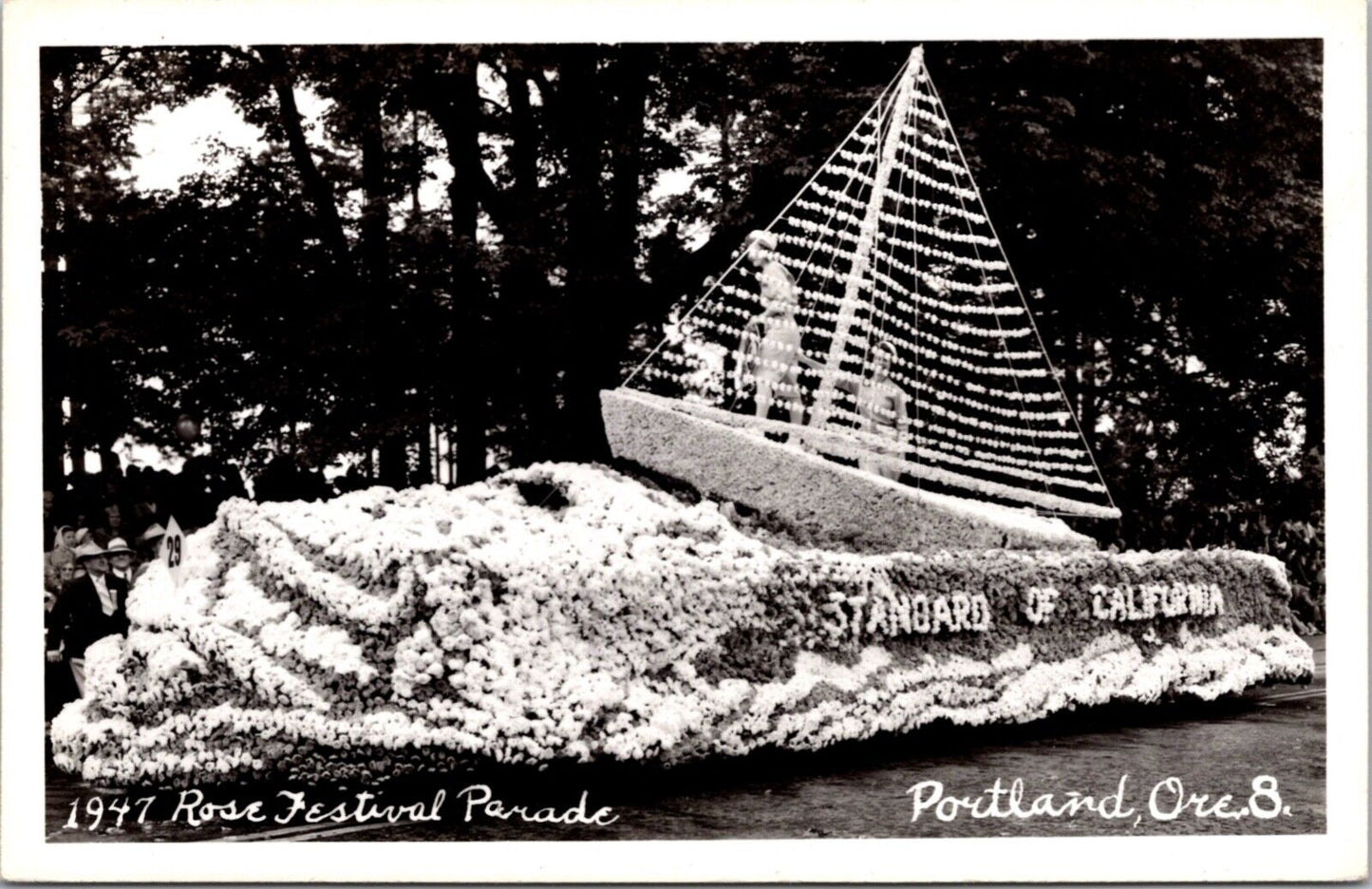 RPPC 1947 Rose Festival Parade Float Portland, Oregon Standard of California