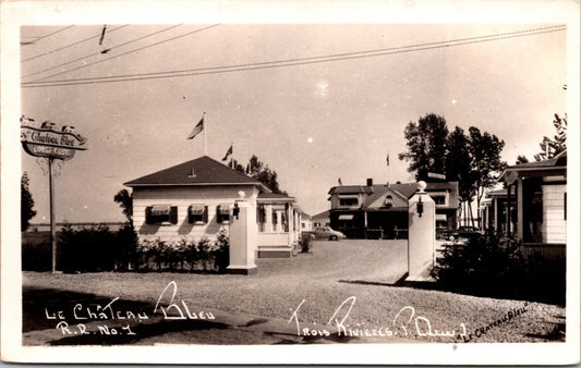 RPPC Le Chateau Bleu Hotel a Lodge Court Trois-Rivieres Quebec Canada